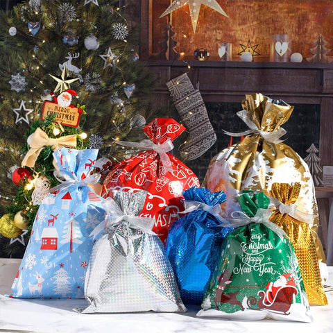 Simple steps for packing gifts in Christmas gift bags