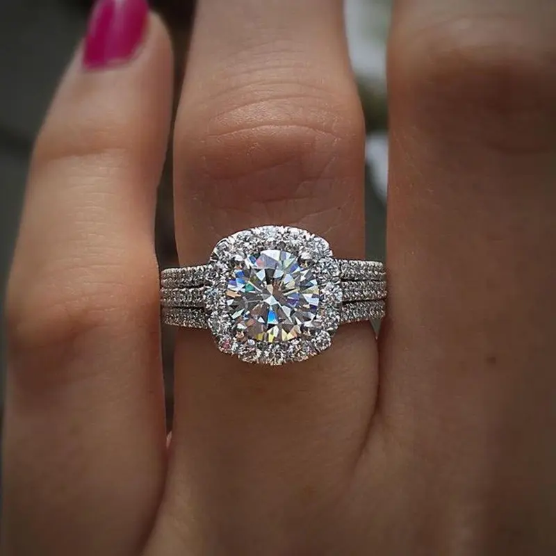 Eternal Halo Pavé Ring
