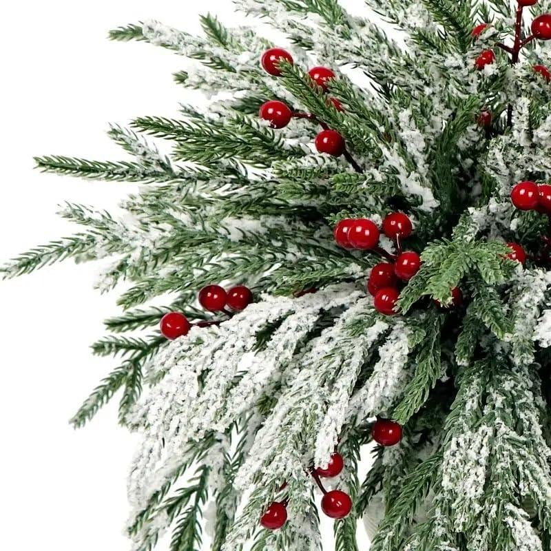 20pcs Artificial Norfolk Pine Branches and Red Fruits , Christmas Green Plants Select Norfolk Pine Stems False Pine Needles Branches for Vase Filling DIY Craft Wreath , Christmas Decorations