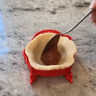 Christmas mini pie mold shaping dough