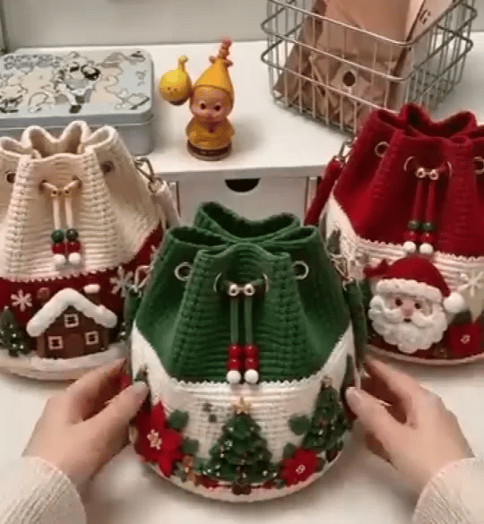 Christmas crochet bucket bags in four festive styles